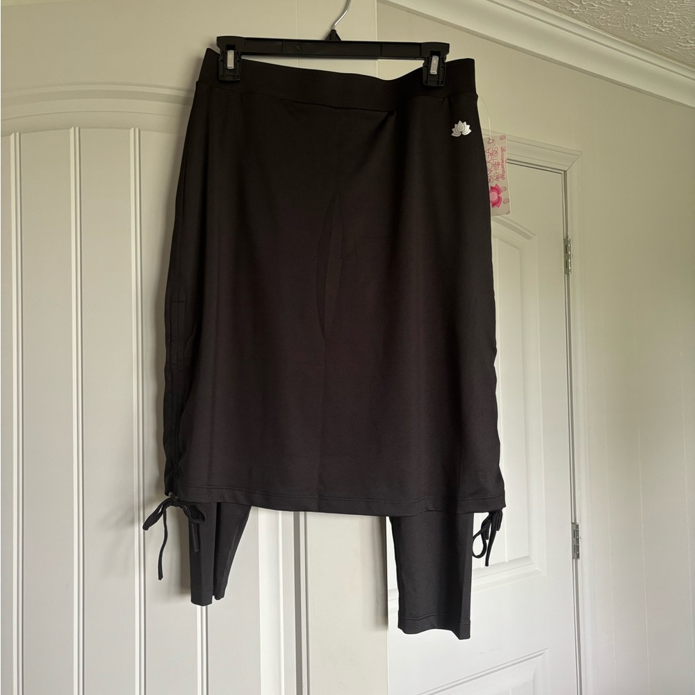 Snoga Cropped Legging with Side Tie Skirt